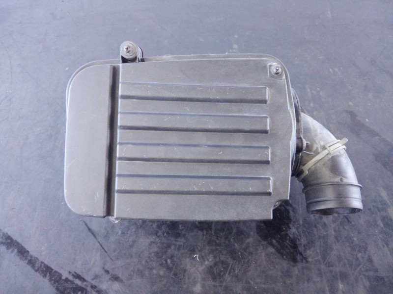 Recambio de filtro aire para volkswagen golf v berlina (1k1) trendline referencia OEM IAM 1K0129607AQ  P2-B3-18