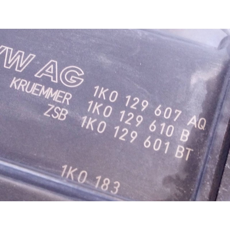 Recambio de filtro aire para volkswagen golf v berlina (1k1) trendline referencia OEM IAM 1K0129607AQ  P2-B3-18