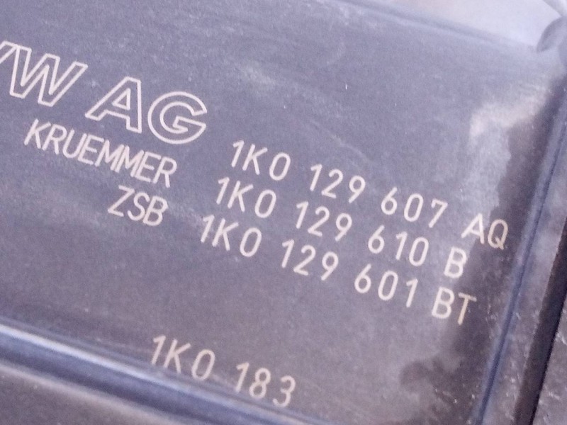 Recambio de filtro aire para volkswagen golf v berlina (1k1) trendline referencia OEM IAM 1K0129607AQ  P2-B3-18