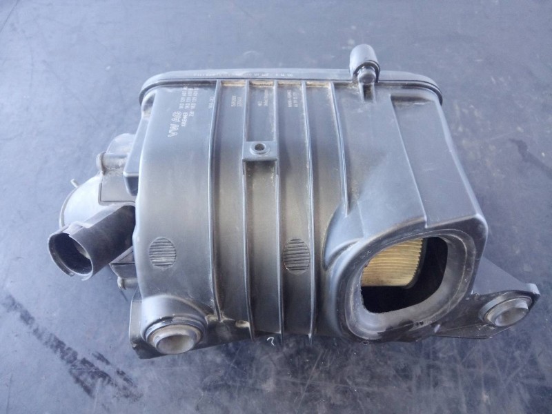 Recambio de filtro aire para volkswagen golf v berlina (1k1) trendline referencia OEM IAM 1K0129607AQ  P2-B3-18