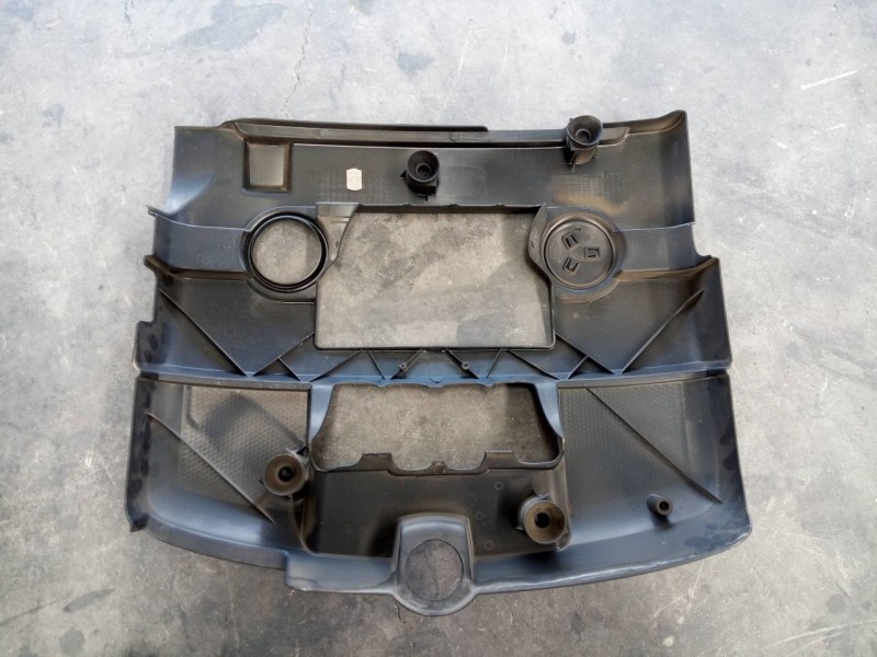 Recambio de tapa motor para volkswagen golf v berlina (1k1) trendline referencia OEM IAM   