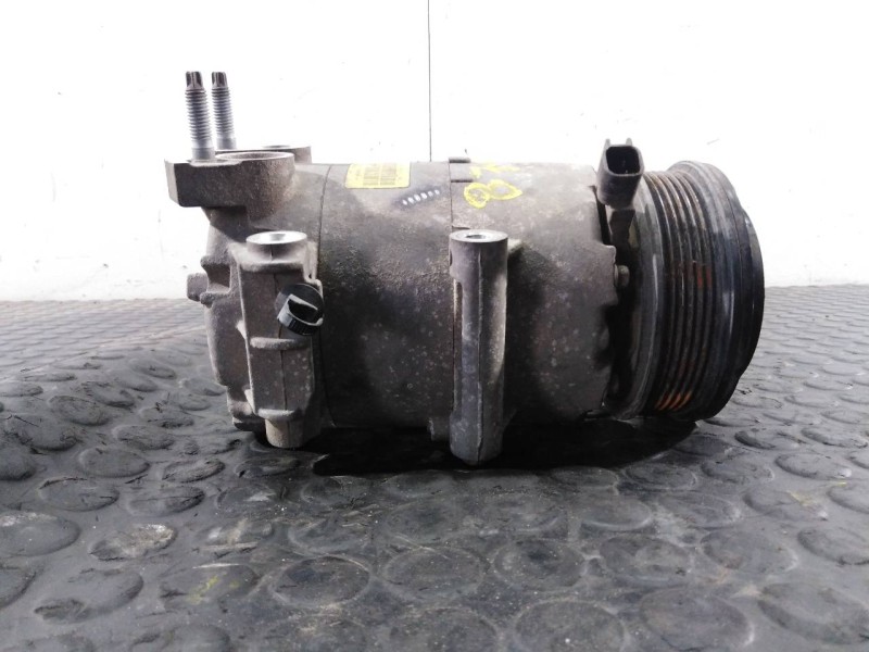 Recambio de compresor aire acondicionado para ford fiesta (ccn) trend referencia OEM IAM AV1119D620AC  P3-B3-23-2