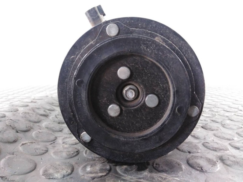 Recambio de compresor aire acondicionado para ford fiesta (ccn) trend referencia OEM IAM AV1119D620AC  P3-B3-23-2