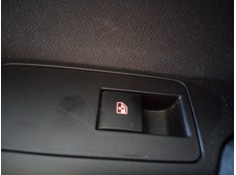 MANDO ELEVALUNAS DELANTERO DERECHO 