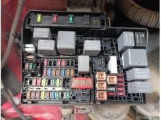 CAJA RELES / FUSIBLES 