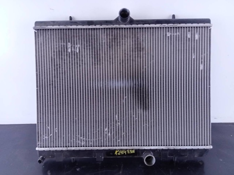 Recambio de radiador agua para citroën c4 grand picasso exclusive referencia OEM IAM 9682477580 B3700006 P2-A6-13