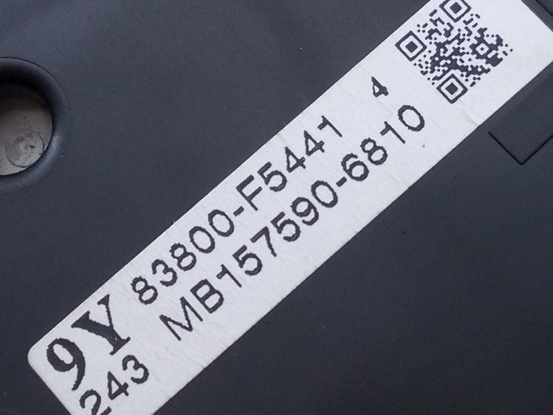 Recambio de cuadro instrumentos para toyota yaris hybrid active referencia OEM IAM 83800F5441  E3-B2-17-3