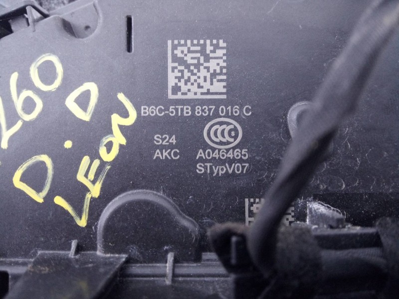 Recambio de cerradura puerta delantera derecha para seat leon sportstourer (kl8) fr referencia OEM IAM B6C5TB837015C  E1-B6-40-1