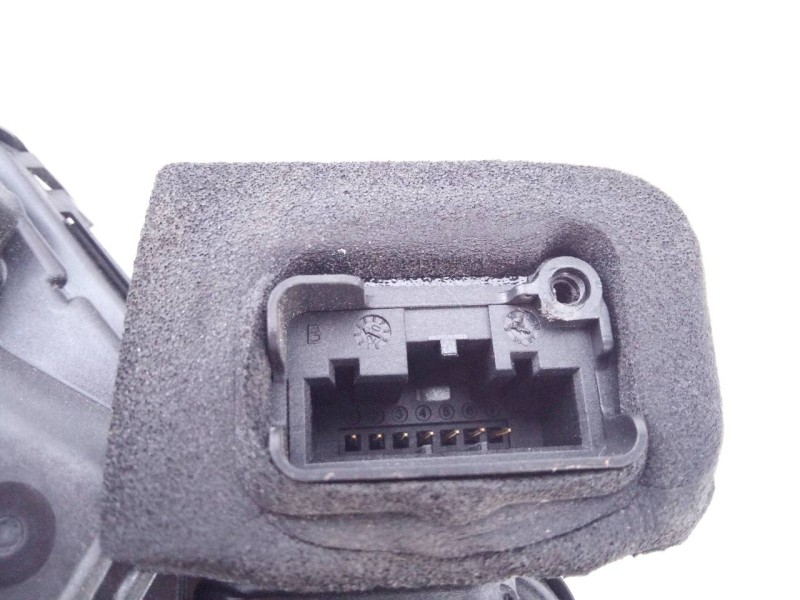 Recambio de cerradura puerta delantera derecha para seat leon sportstourer (kl8) fr referencia OEM IAM B6C5TB837015C  E1-B6-40-1