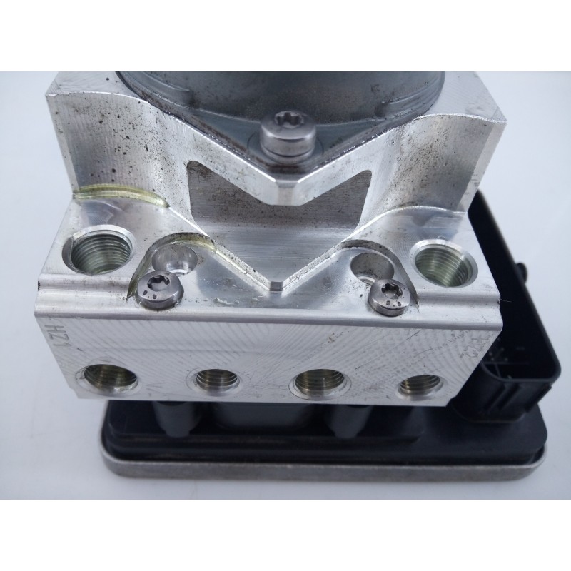 Recambio de abs para bmw serie 5 berlina (g30) 520d sport line referencia OEM IAM 3451689227801 3452689227701 P3-A8-5-2