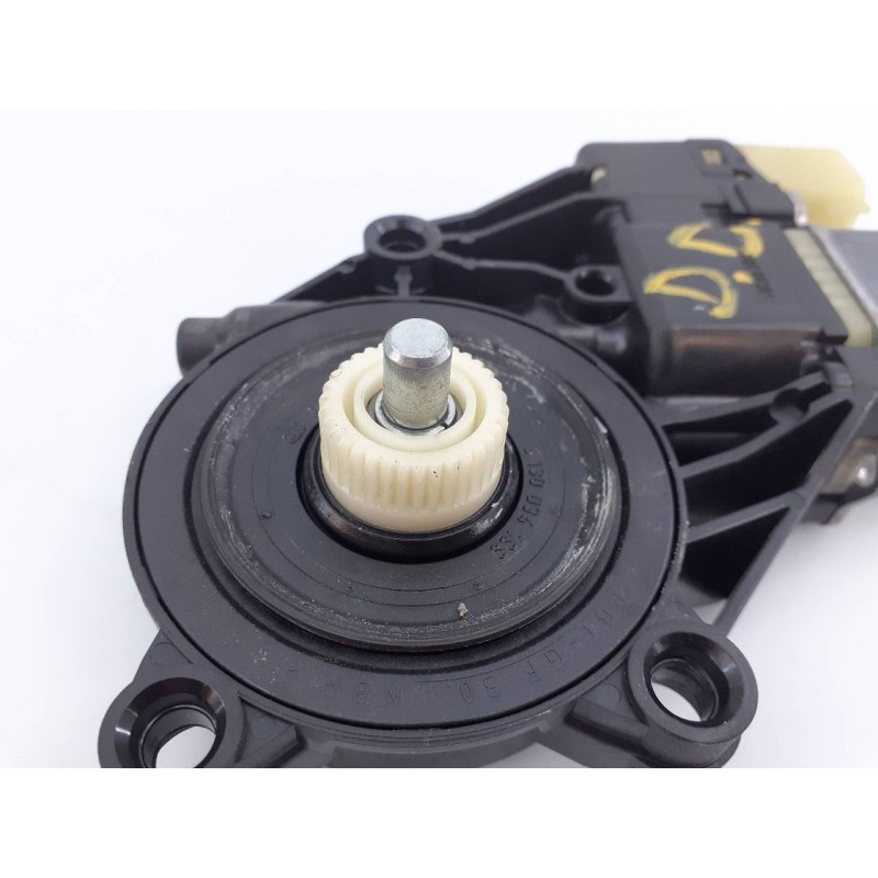 Recambio de motor elevalunas delantero derecho para ford fiesta (ccn) titanium referencia OEM IAM 0130822619  E2-B3-3-2