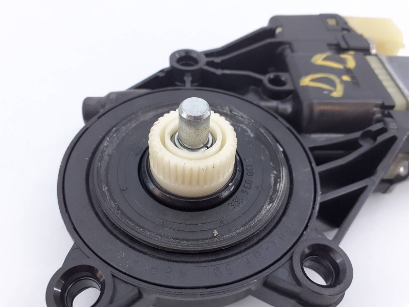 Recambio de motor elevalunas delantero derecho para ford fiesta (ccn) titanium referencia OEM IAM 0130822619  E2-B3-3-2