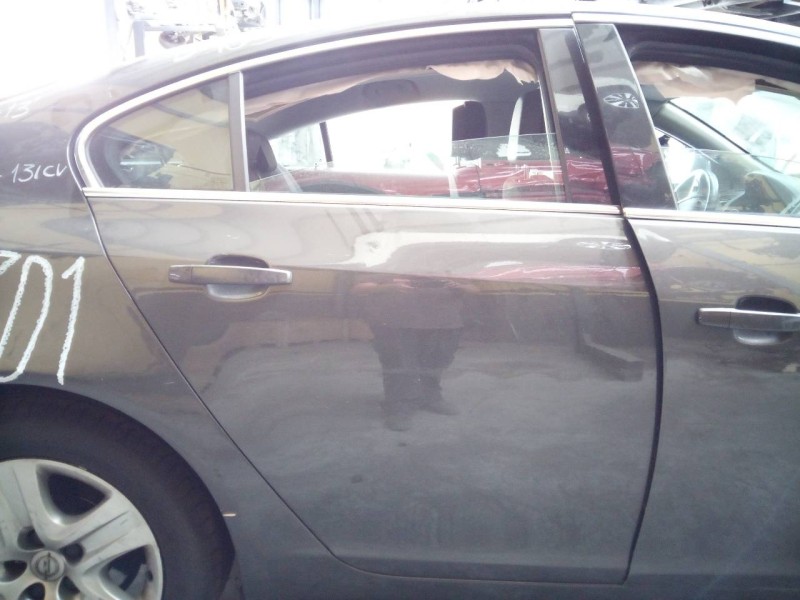 Recambio de puerta trasera derecha para opel insignia berlina excellence referencia OEM IAM   