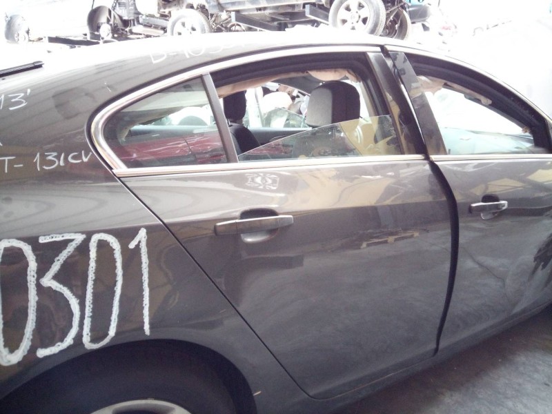 Recambio de puerta trasera derecha para opel insignia berlina excellence referencia OEM IAM   