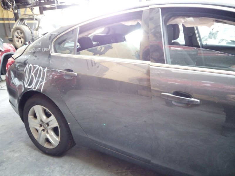 Recambio de puerta trasera derecha para opel insignia berlina excellence referencia OEM IAM   