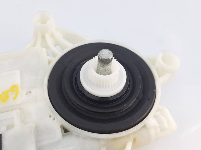 Recambio de motor elevalunas trasero derecho para bmw serie 3 berlina (g20) 320d referencia OEM IAM 8495868  E1-A3-3-1