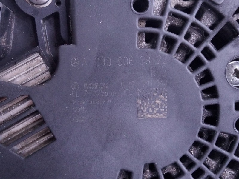 Recambio de alternador para mercedes-benz clase a (w176) a 180 cdi blueefficiency (176.012) referencia OEM IAM A0009063822 01257