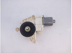 MOTOR ELEVALUNAS DELANTERO IZQUIERDO A2048200142 S71218100 E1-A2-47-2