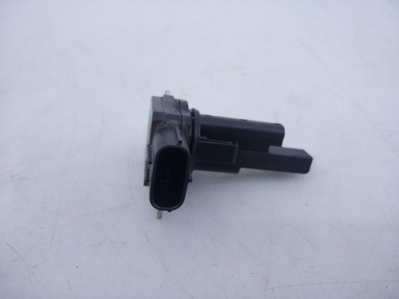 Recambio de caudalimetro para toyota yaris hybrid active referencia OEM IAM 222040V020 VN1974005380 E3-B2-18-3