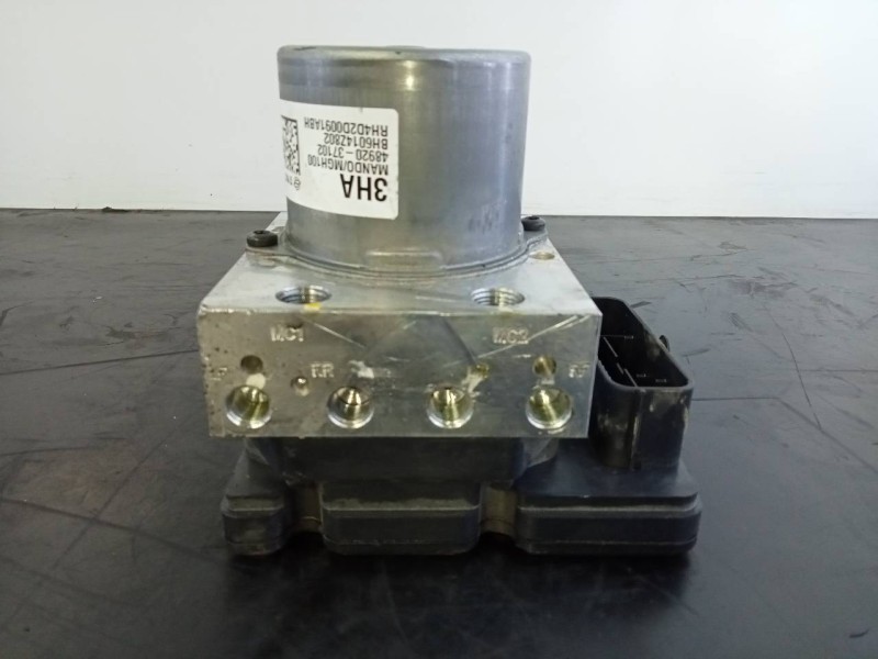 Recambio de abs para ssangyong korando crystal 4x2 referencia OEM IAM 4892037102 BH6014Z802 P3-B8-24-2