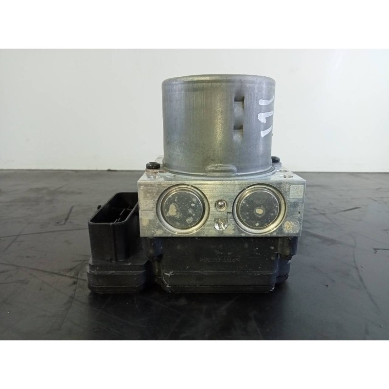 Recambio de abs para ssangyong korando crystal 4x2 referencia OEM IAM 4892037102 BH6014Z802 P3-B8-24-2