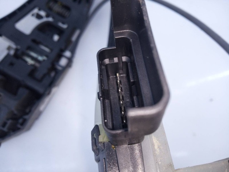 Recambio de cerradura puerta delantera izquierda para peugeot 3008 gt referencia OEM IAM   E1-A4-6-1