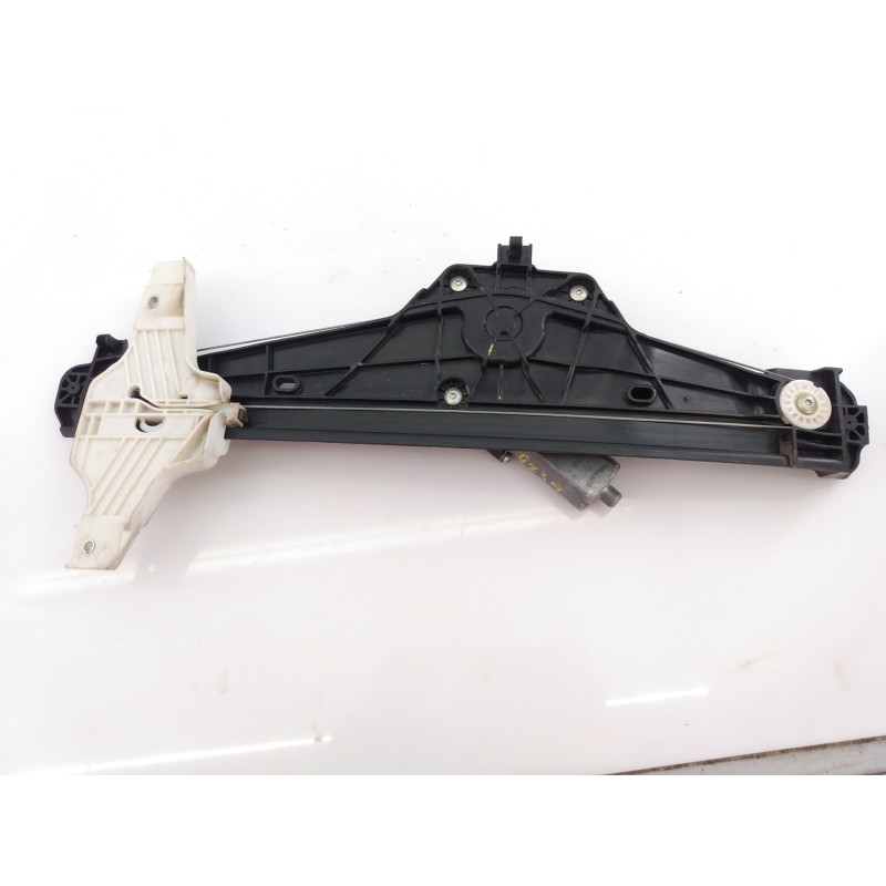 Recambio de elevalunas trasero derecho para peugeot 3008 gt referencia OEM IAM 9810488480  E1-B3-32-1