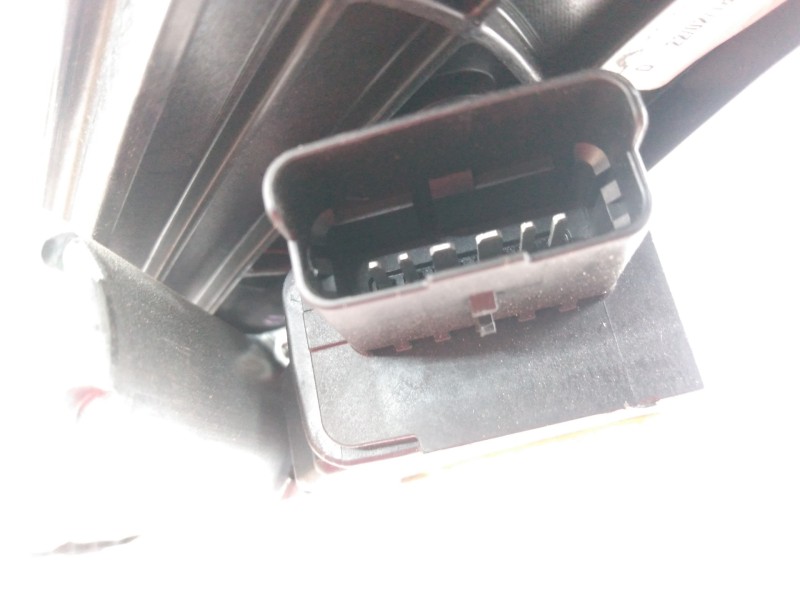 Recambio de elevalunas trasero derecho para peugeot 3008 gt referencia OEM IAM 9810488480  E1-B3-32-1