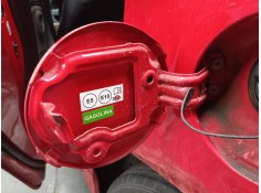 Recambio de tapa exterior combustible para toyota yaris hybrid active referencia OEM IAM    2