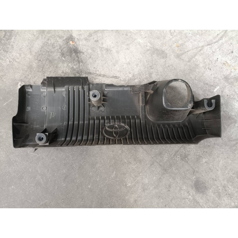 Recambio de tapa motor para toyota yaris hybrid active referencia OEM IAM   