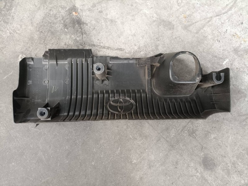 Recambio de tapa motor para toyota yaris hybrid active referencia OEM IAM   