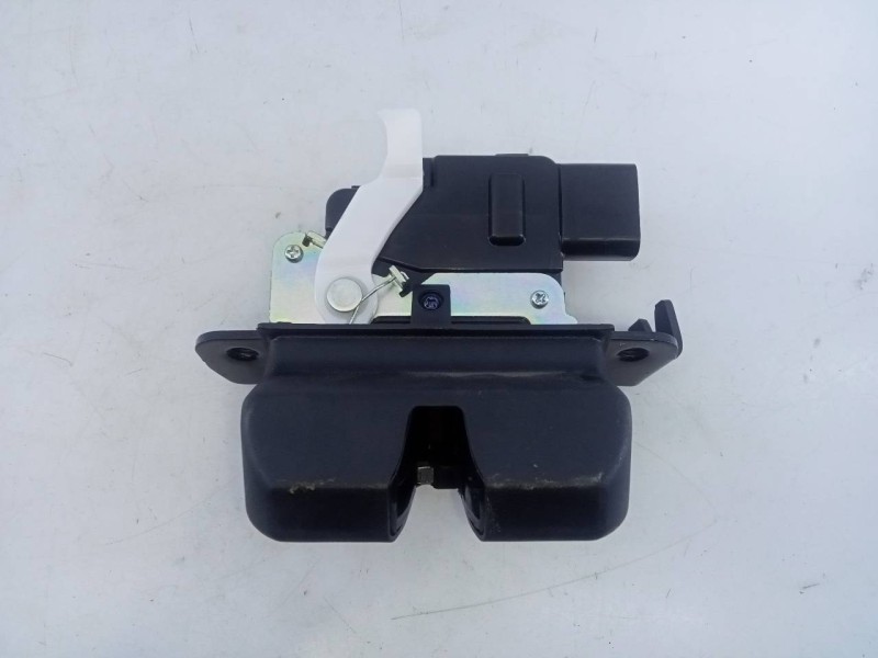 Recambio de cerradura maletero / porton para ssangyong korando crystal 4x2 referencia OEM IAM   E1-B3-15-2