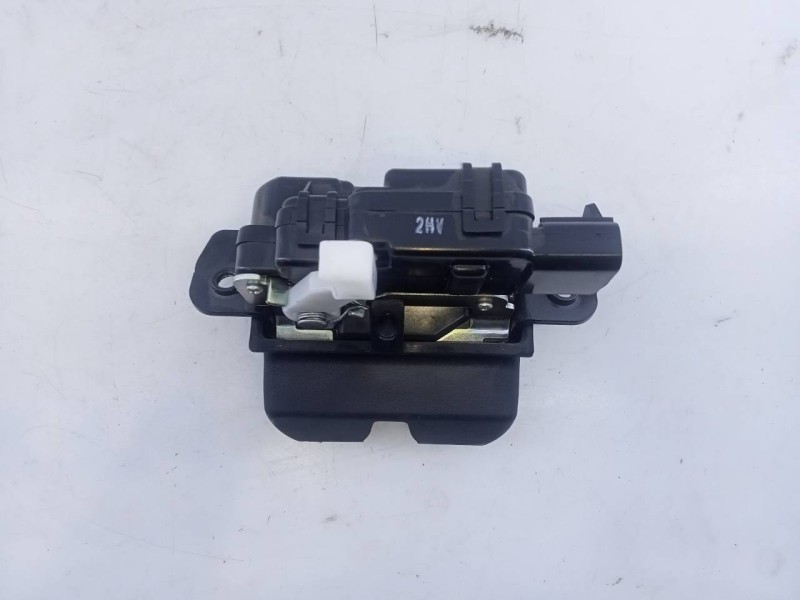 Recambio de cerradura maletero / porton para ssangyong korando crystal 4x2 referencia OEM IAM   E1-B3-15-2