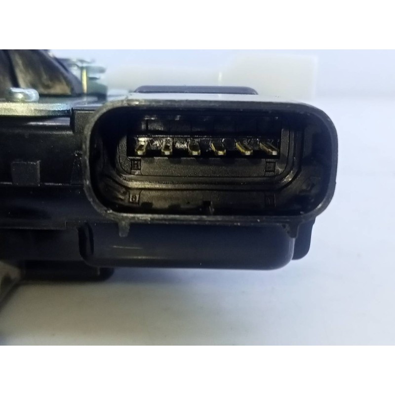 Recambio de cerradura maletero / porton para ssangyong korando crystal 4x2 referencia OEM IAM   E1-B3-15-2