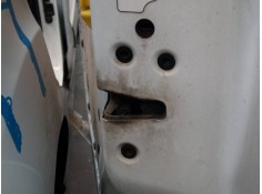 CERRADURA PUERTA LATERAL DERECHA 