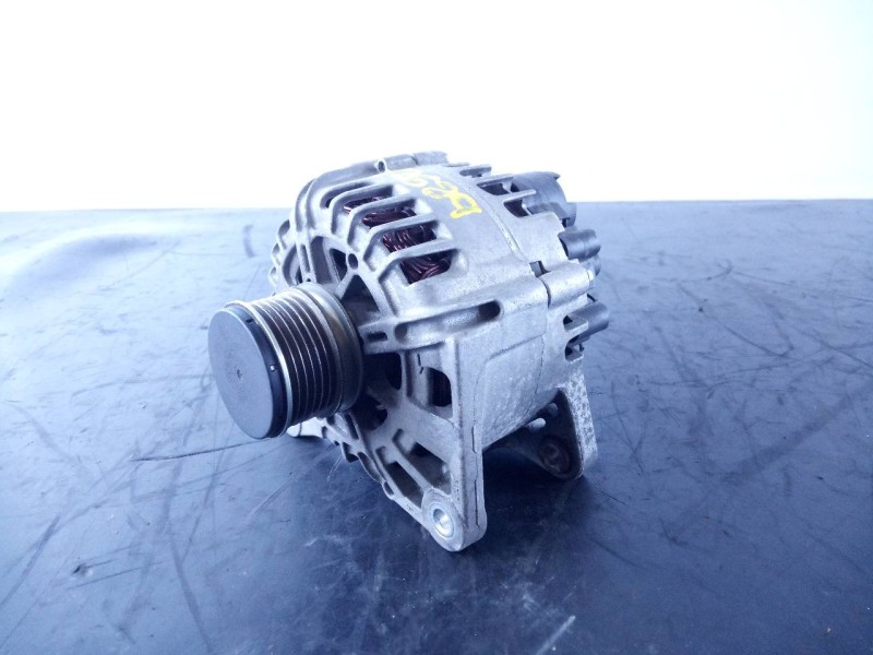 Recambio de alternador para renault clio iv limited referencia OEM IAM 231001318R 2116103305 P3-B5-4-2