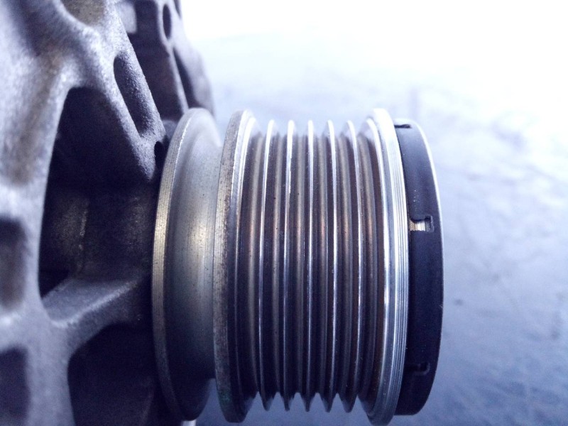 Recambio de alternador para renault clio iv limited referencia OEM IAM 231001318R 2116103305 P3-B5-4-2