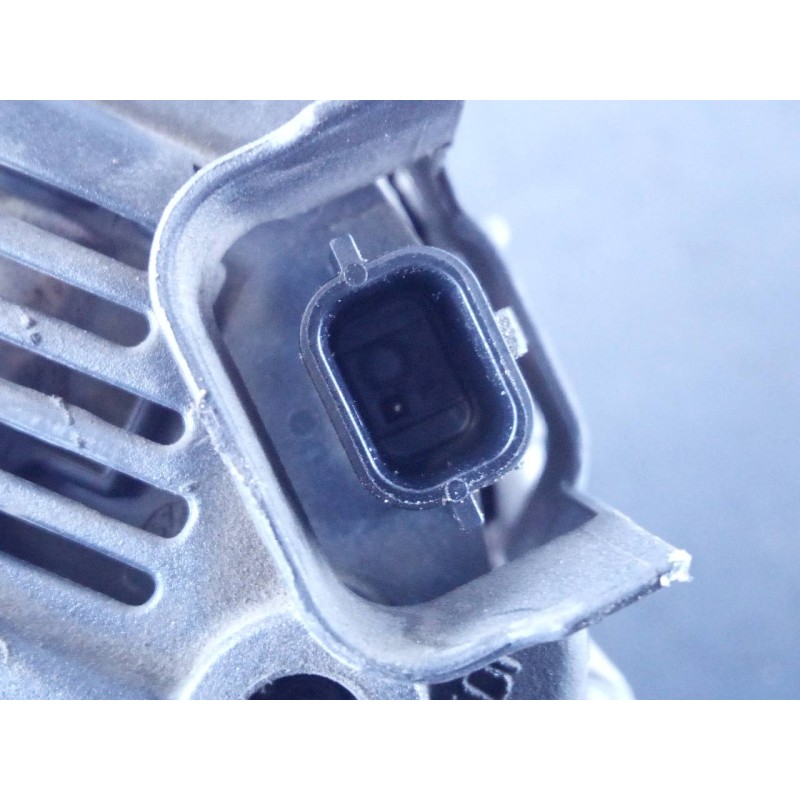 Recambio de alternador para renault clio iv limited referencia OEM IAM 231001318R 2116103305 P3-B5-4-2