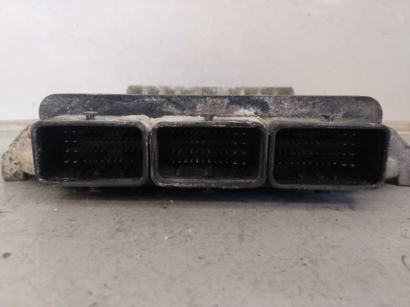 Recambio de centralita motor uce para land rover discovery v6 td se referencia OEM IAM 5WS0278F 265047167 E3-B3-18-2