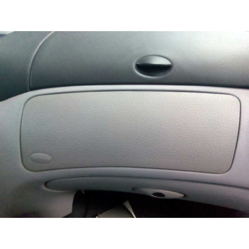 Recambio de airbag delantero derecho para citroën c3 1.4 hdi audace referencia OEM IAM 8216P7  