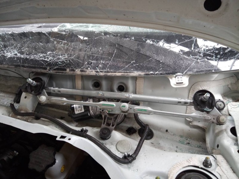 Recambio de motor limpia delantero para ssangyong korando crystal 4x2 referencia OEM IAM 7821037000  