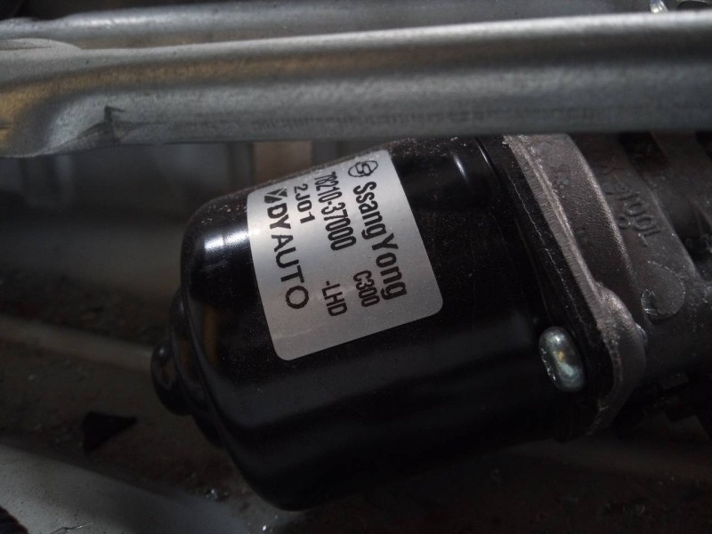 Recambio de motor limpia delantero para ssangyong korando crystal 4x2 referencia OEM IAM 7821037000  