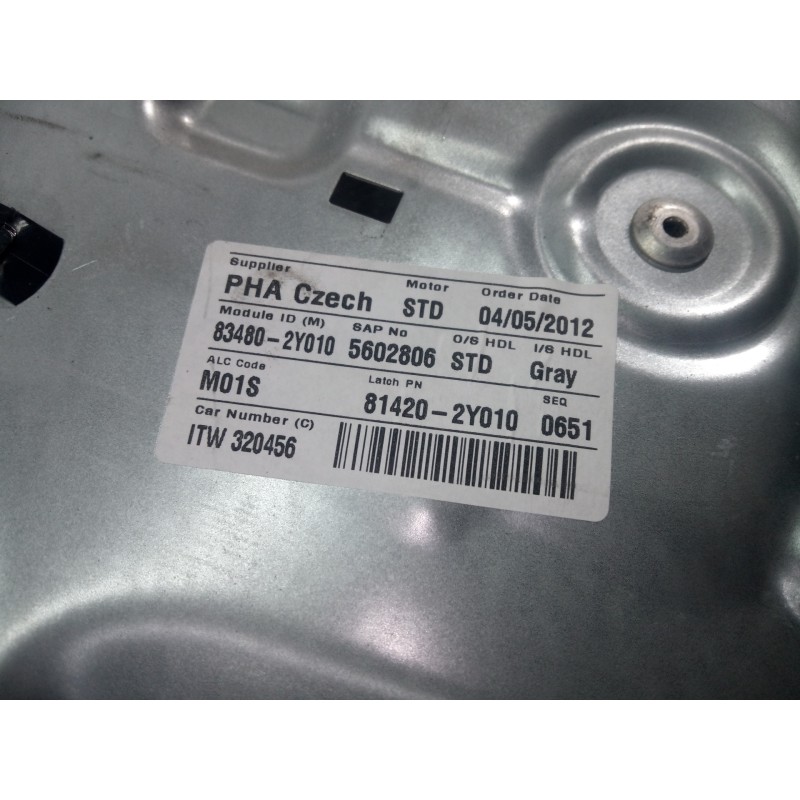Recambio de elevalunas trasero derecho para hyundai ix35 style 2wd referencia OEM IAM 834802Y010  P2-B4-7