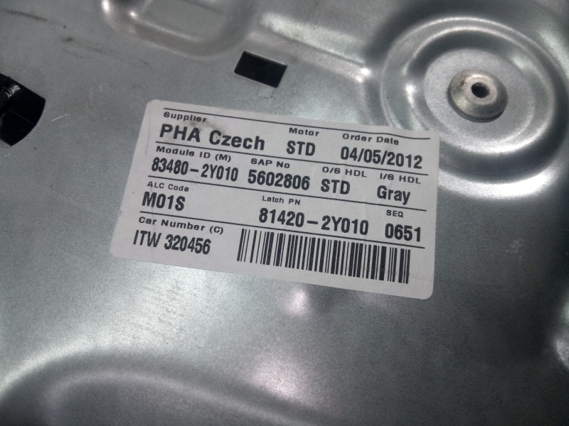 Recambio de elevalunas trasero derecho para hyundai ix35 style 2wd referencia OEM IAM 834802Y010  P2-B4-7