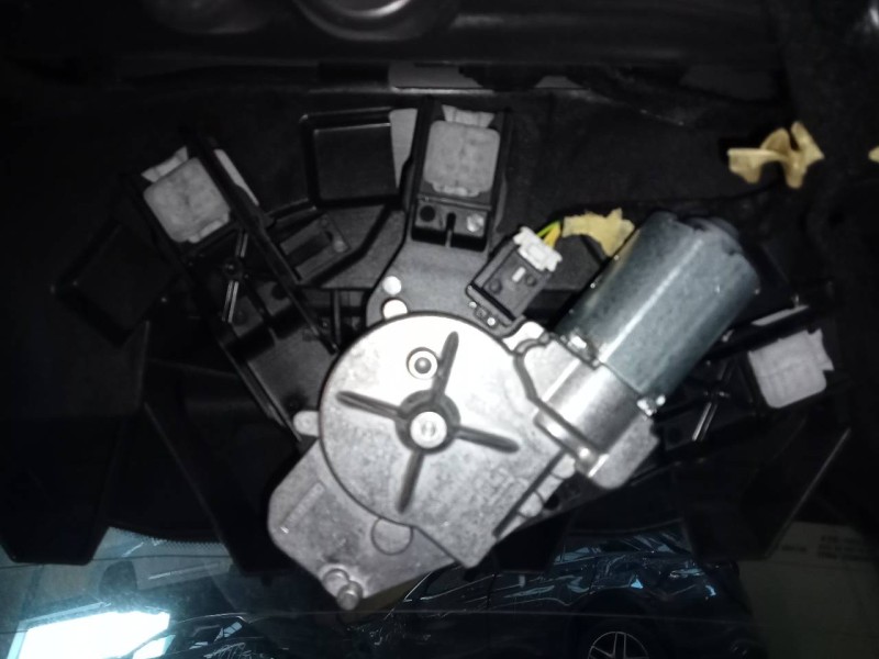 Recambio de motor limpia trasero para peugeot 308 active referencia OEM IAM 9819523180 0390205010 