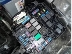 CAJA RELES / FUSIBLES 