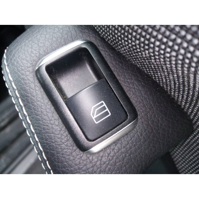 Recambio de mando elevalunas trasero derecho para mercedes-benz clase a (w176) a 180 cdi blueefficiency (176.012) referencia OEM