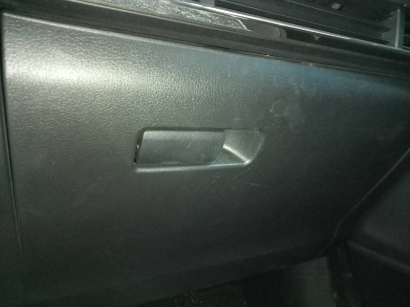 Recambio de guantera para mazda cx-30 selection 2wd referencia OEM IAM   