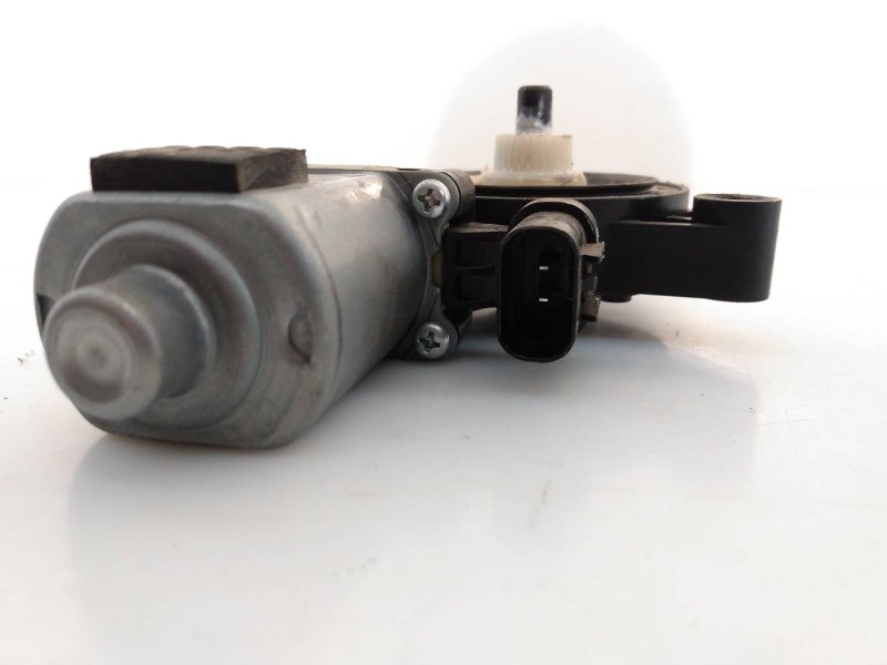 Recambio de motor elevalunas trasero izquierdo para kia sportage drive 2wd referencia OEM IAM 83450F1000  E2-B5-15-2