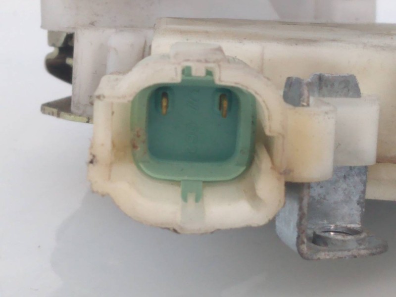 Recambio de cerradura puerta trasera derecha para nissan x-trail (t30) elegance referencia OEM IAM 8055240300  E2-A4-10-1